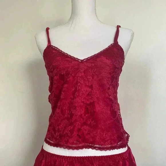 Vintage gold label Victoria secret deep red lace & satin set. - Picture 3 of 7